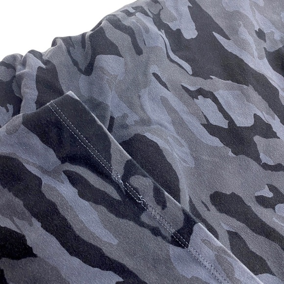 Monrow Tank Midi Dress Size Small Black Gray Camo - Picture 8 of 8